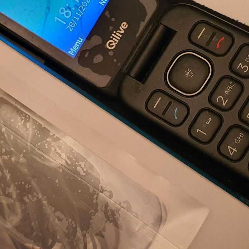 Telefon QILIVE Dual SIM + Power Bank