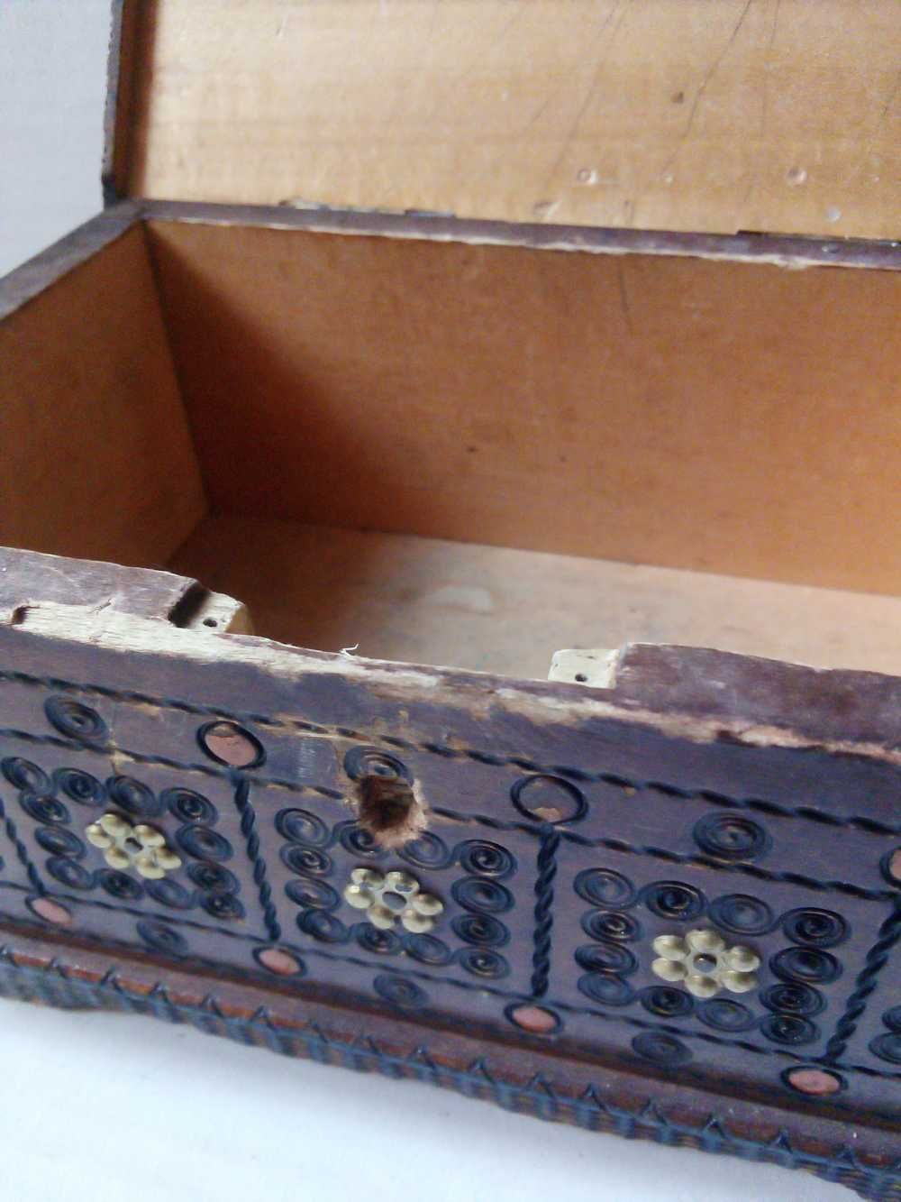 drewniana szkatułka vintage PRL