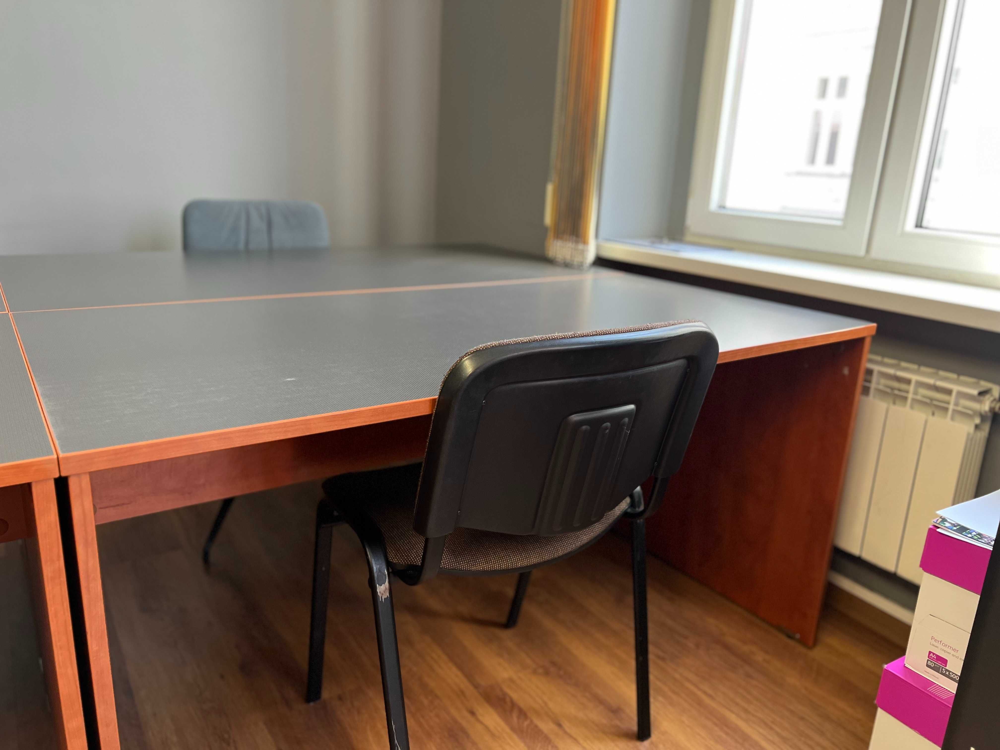Wyposażenie biura meble biurowe szafy, komody, krzesła, biurka ZESTAW
