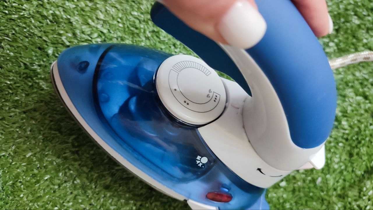 Ручний Відпарювач Mini Steam Iron HT-558B