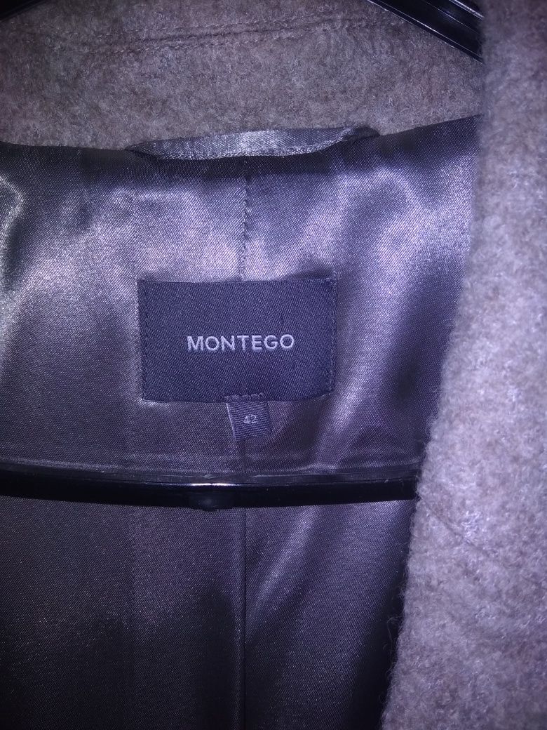 Жіноче пальто Montego