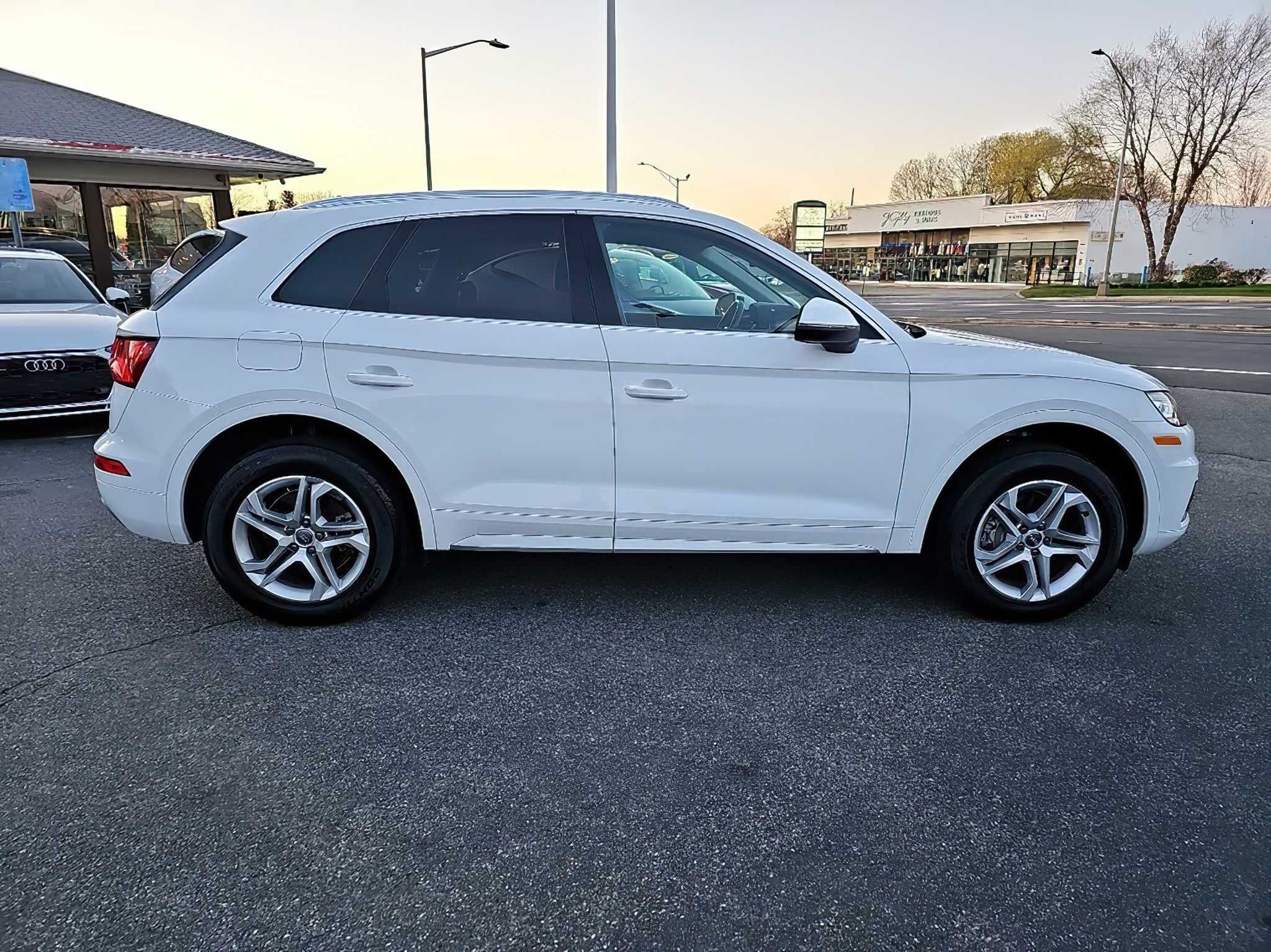 Audi Q5 2019 White