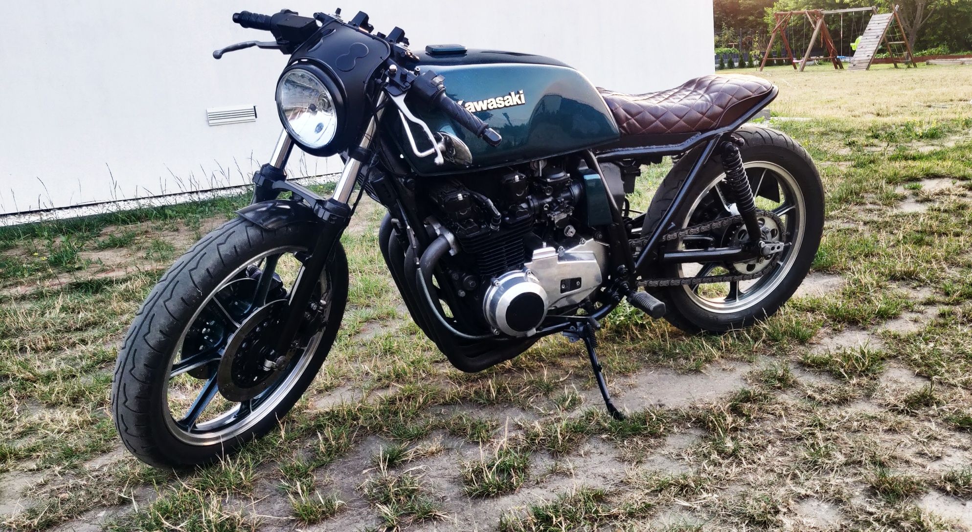 Kawasaki Z750 Cafe Racer bdb stan