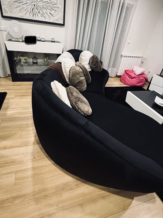 sofá familiar preto