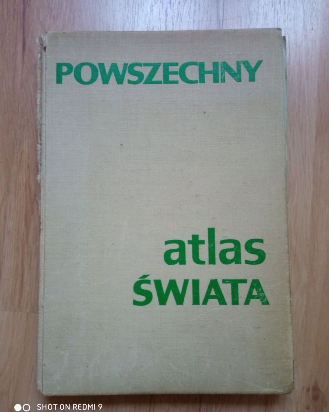 Powszechny atlas świata 1974