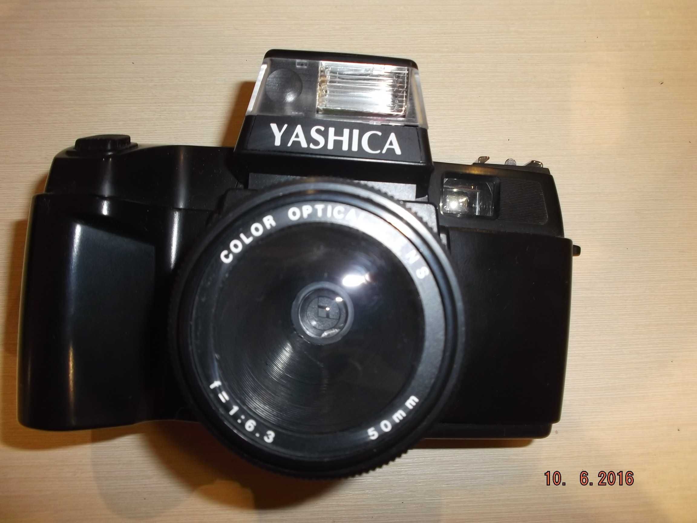 Фотоаппарат плёночный " Яшика "
