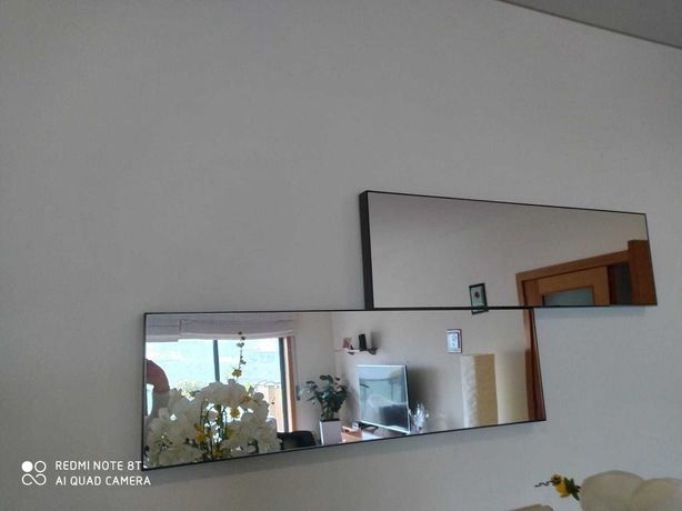 Espelhos de sala com moldura em wengue como novos