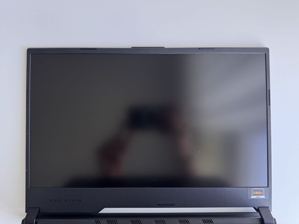 Portátil Gaming ASUS ROG Strix G15 G512LI