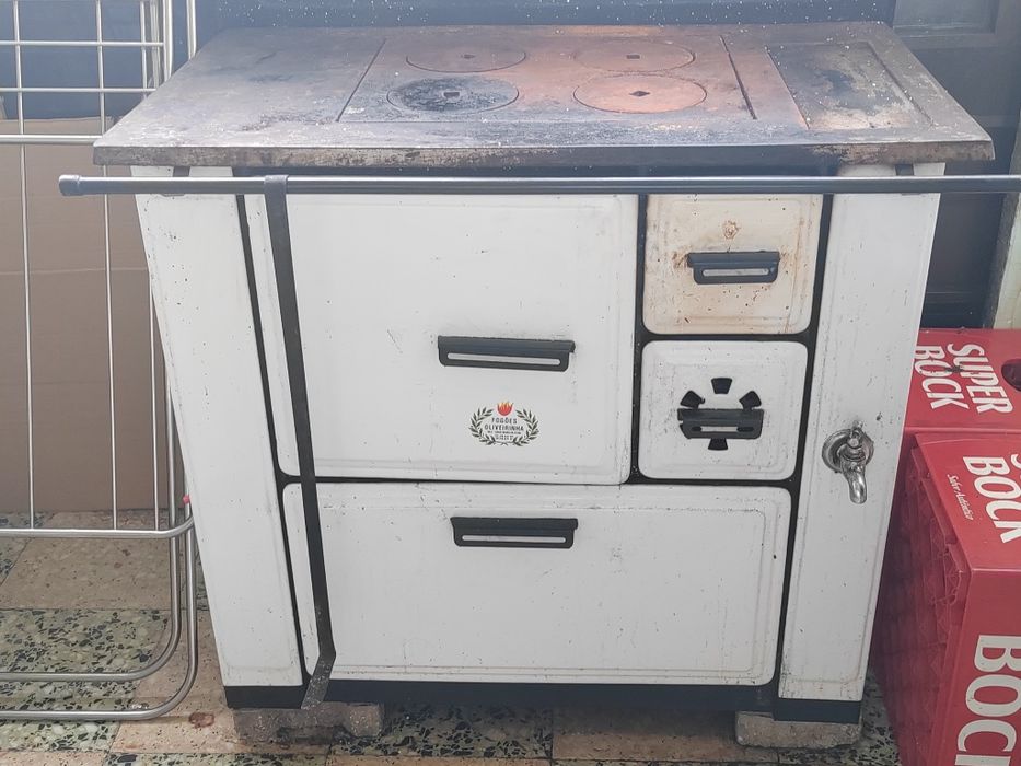 Conjunto de Equipamento Industrial para Restauração e Hotelaria