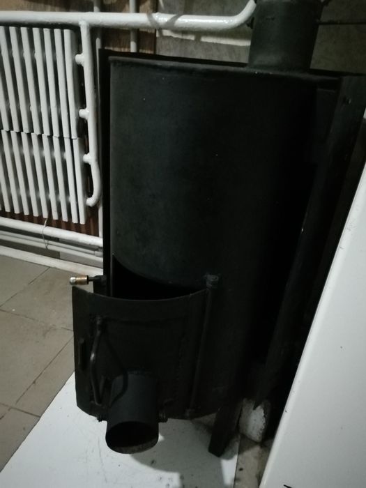 Продам печку буржуйку.