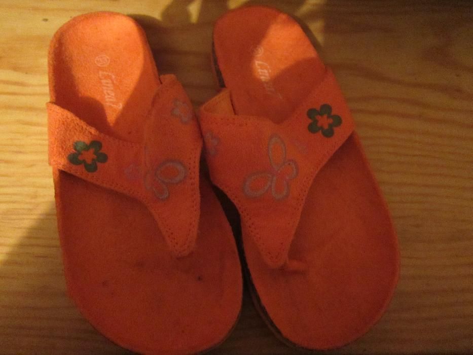 Chinelos em pele de dedos de menina laranjas linea 7 Tamanho 33 NOVOS