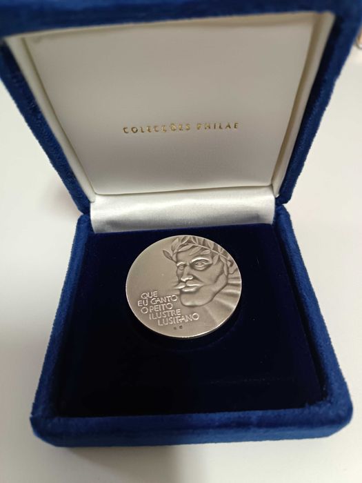 Medalha Camões em prata philae