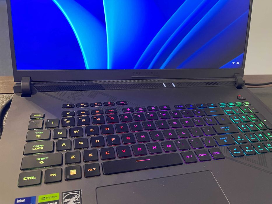 Ноутбук Asus Rog Strix G18 G814J i9-13980HX, RTX4070, 1TB SSD 16GB RAM