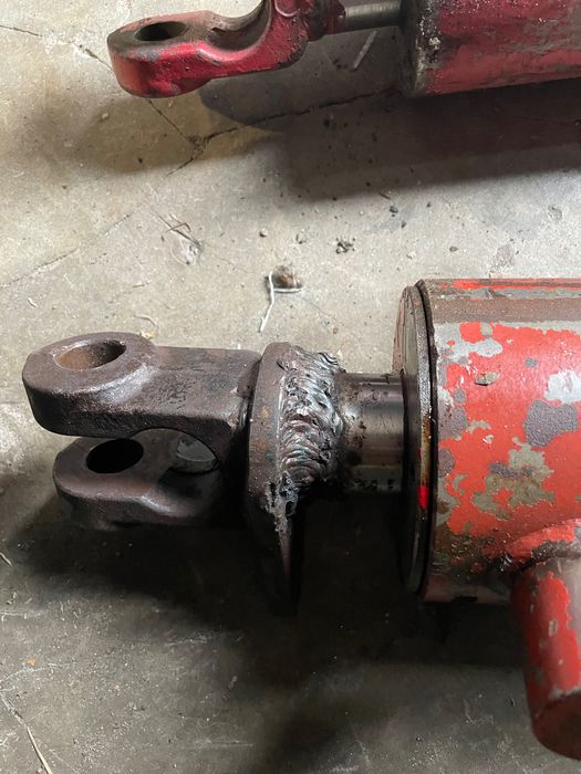 Гідроциліндр після ремонту