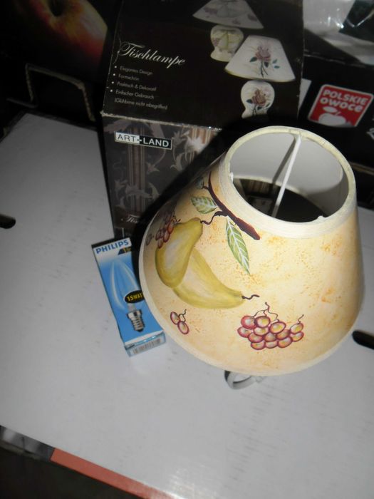 nowa lampka nocna z malowanym abażurem