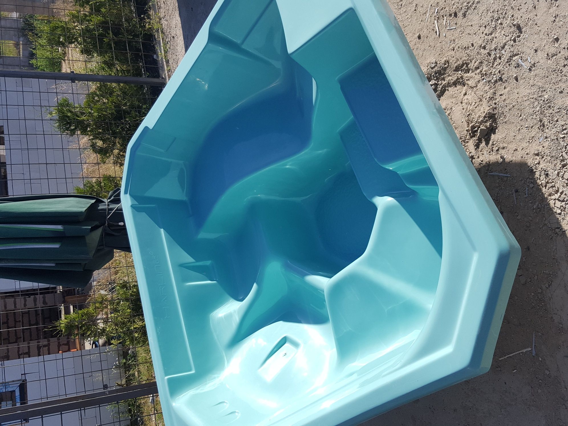 Niecka wkład Jacuzzi Basen oczko wodne balia beczka jacuzi