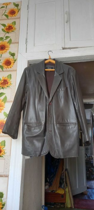 Кожаный пиджак мужской Зара+кожаный пиджак шитый. цена за оба