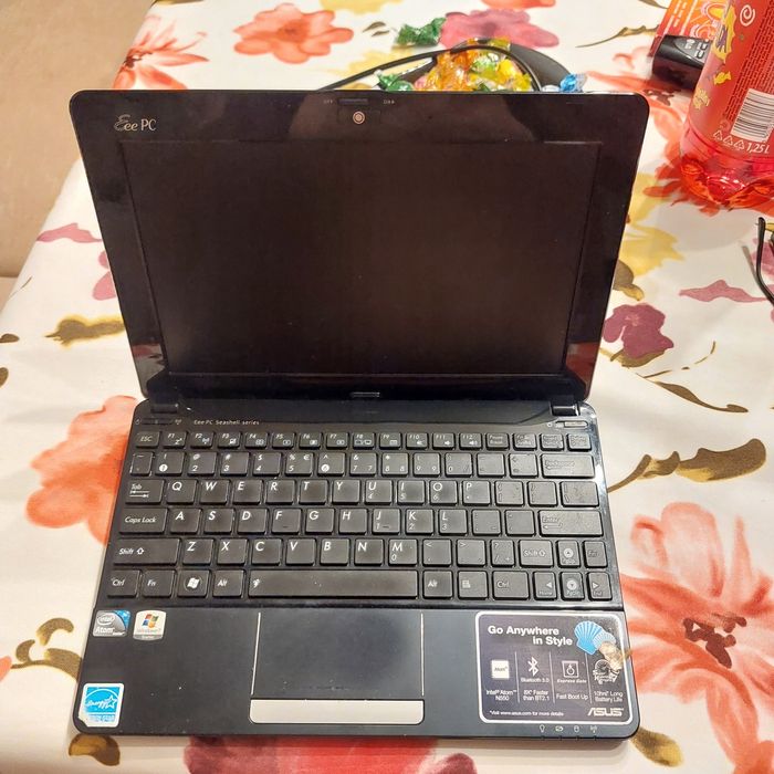 Asus Eee Pc z ładowarką