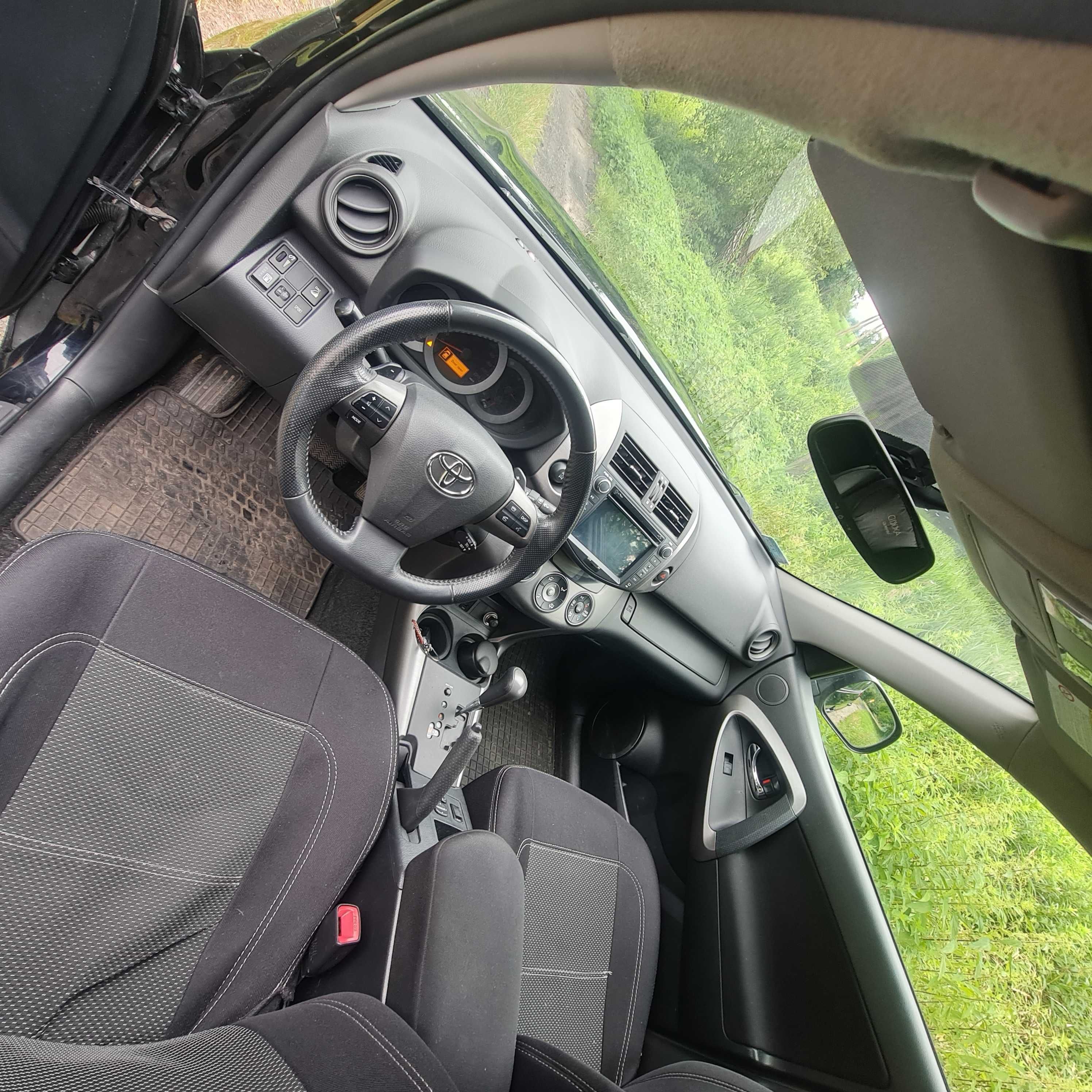 Toyota RAV4 2010r. benzyna+LPG