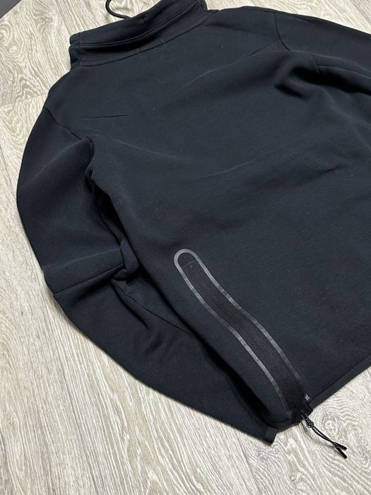 толстовка Nike Tech Fleece с воротником-трубой и карманом-кенгуру