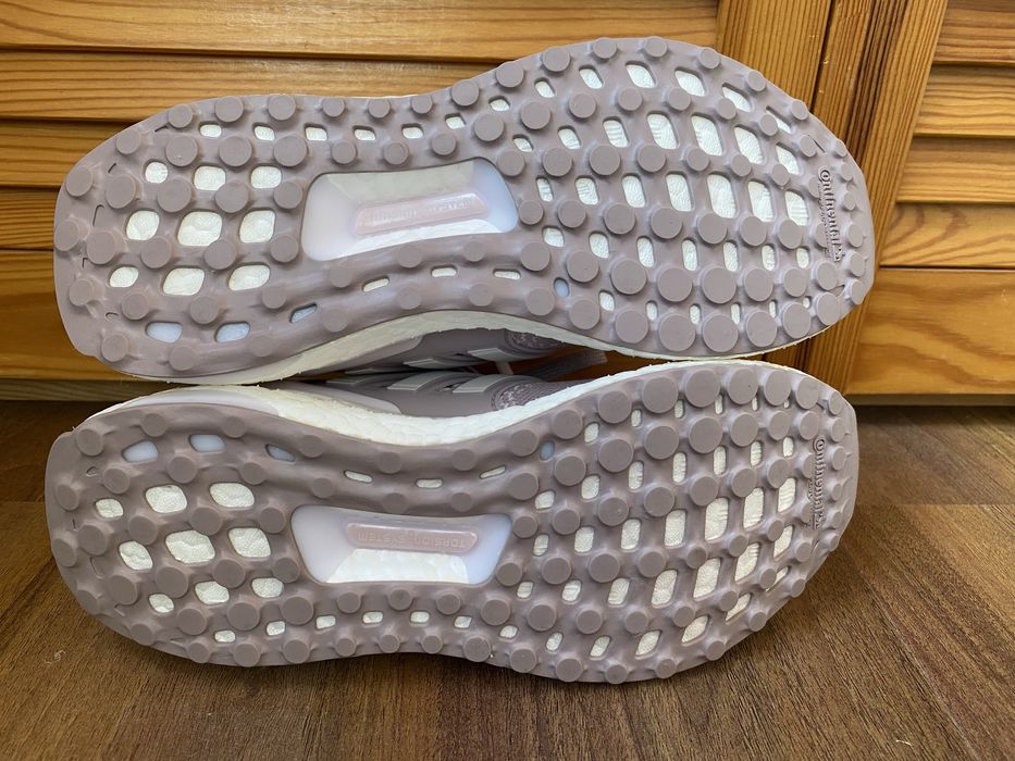 Жіночі кросівки Adidas Ultraboost