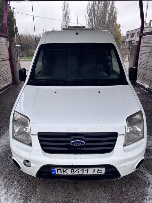 Продам броньований Ford connect