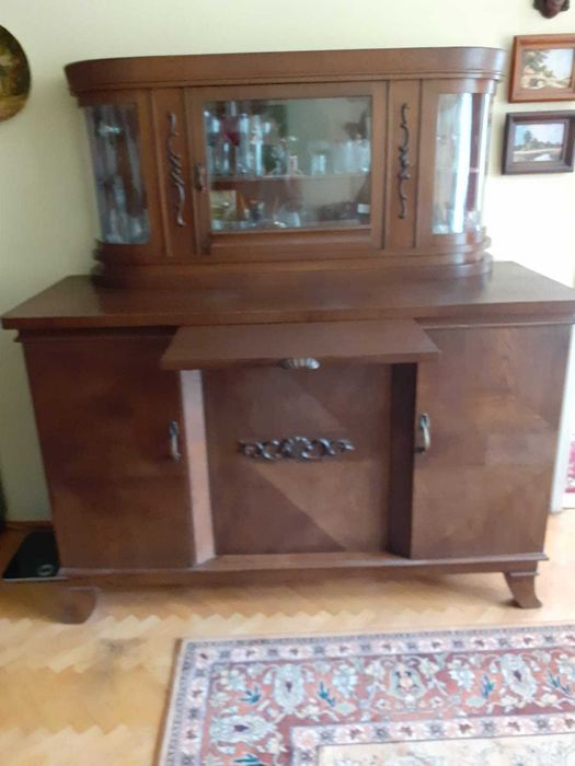 Obniżka ceny. Zabytkowa komoda, kredens, cena do negocjacji.