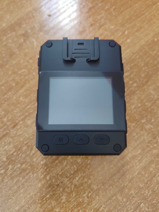 Нагрудна боді-камера з 2х-дюймовим екраном, акум 7 годин!! Оригінал