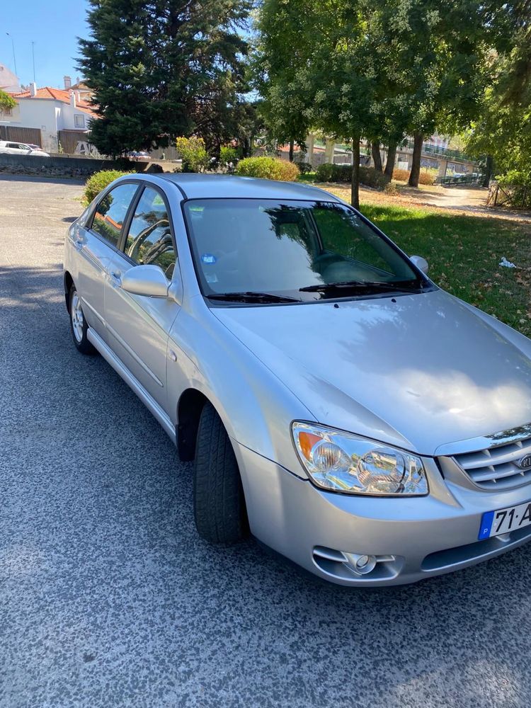 Vendo Kia cerato 2005