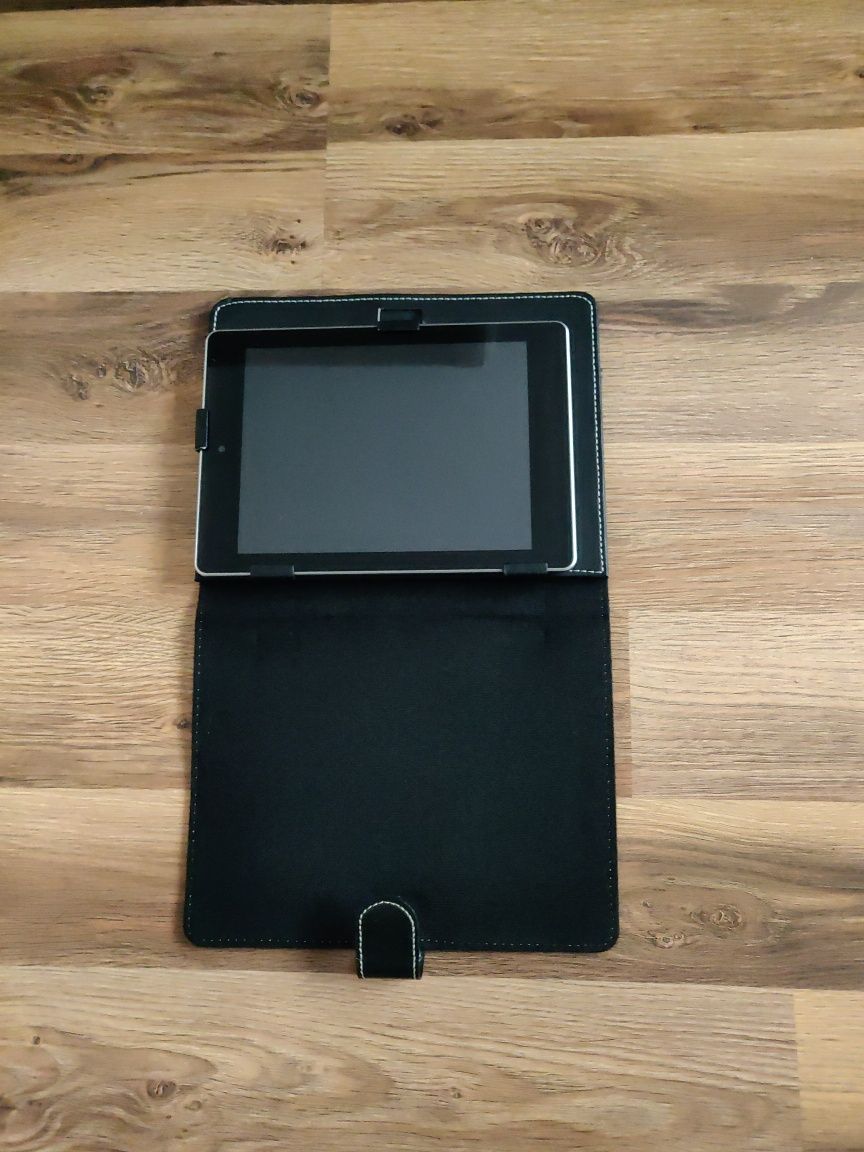 Tablet Acer Iconia A1-810 + etui