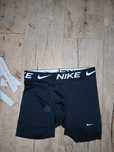 Czarne krótkie getry termo Nike S nowe