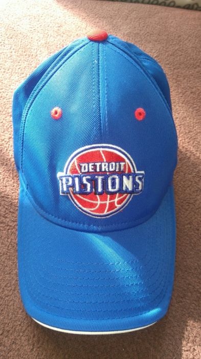 Czapka kolekcjonerska z daszkiem NBA, Pistons, Adidas