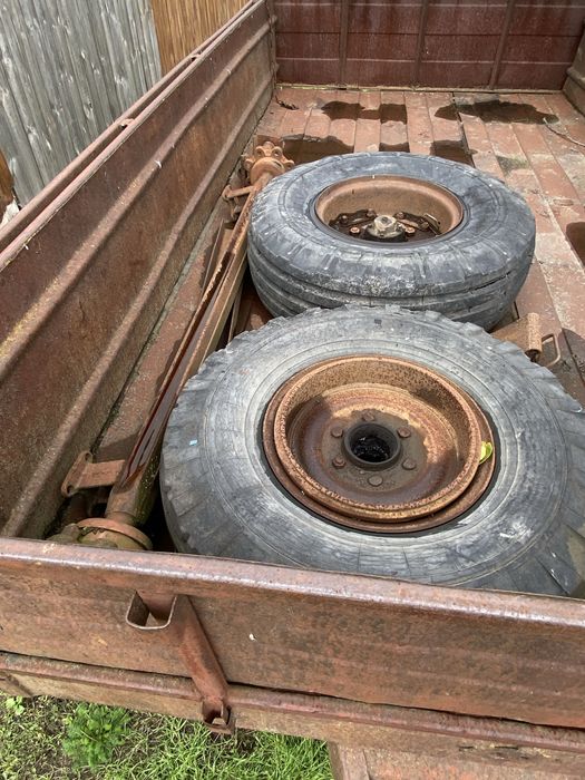 Тракторний причіп