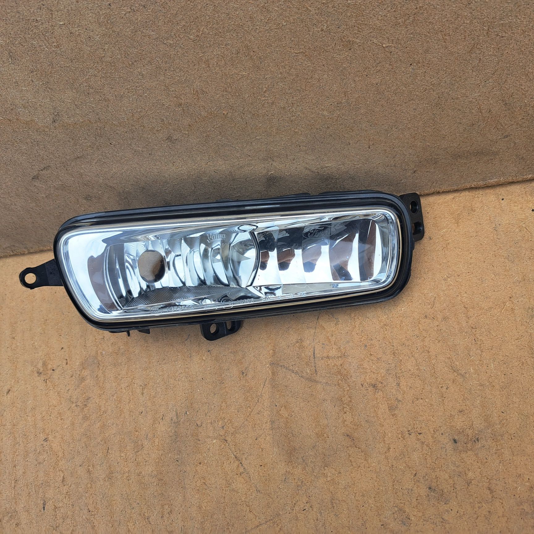 Halogen lampa przeciwmgielna ford Focus mk3 lift