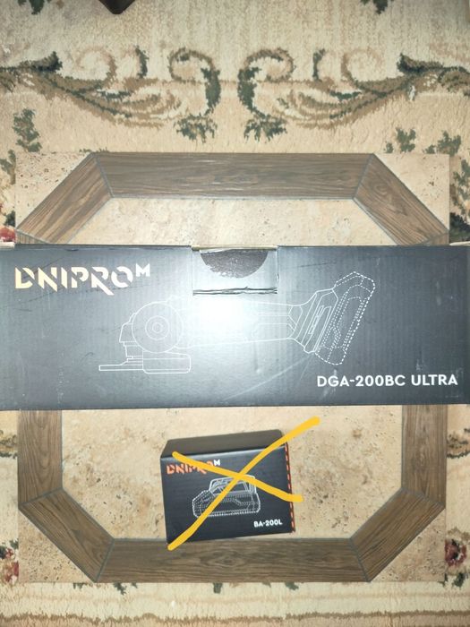 Акумуляторна безщіткова болгарка з Дніпро-М.