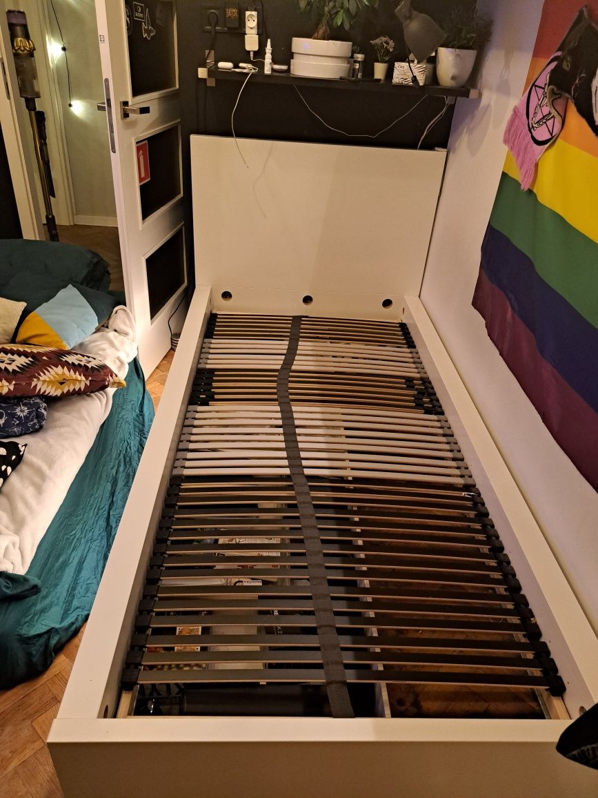 Łóżko Malm Ikea 90x200