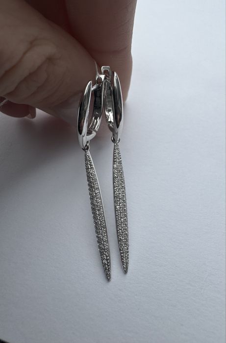 Золотые серьги с бриллиантами