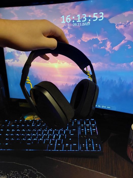 Навушникі Logitech G435 Black