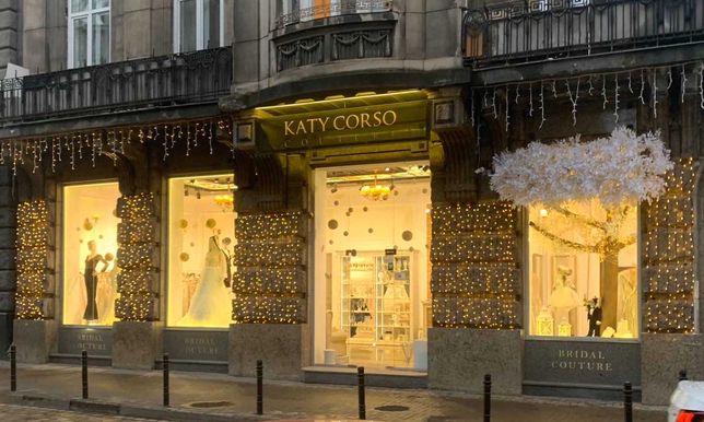 Продається весільний бутик в цетрі Львова "Katy Corso couture"