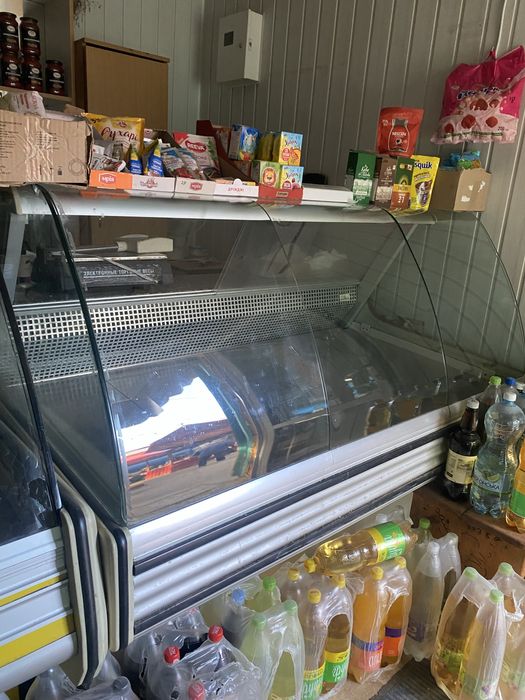 Холодильна вітрина