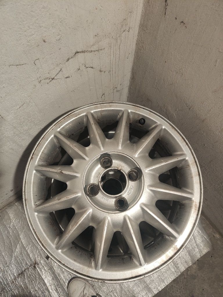 Felgi Ford Fokus  4 sztuki, 4x108 r16 ET 49.5