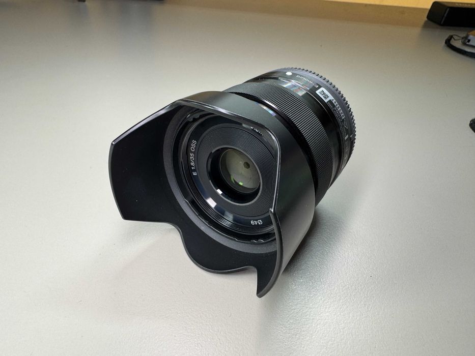 Obiektyw Sony Alpha SEL35F18 35mm F1.8 OSS E-mount 49mm. Stan jak nowy