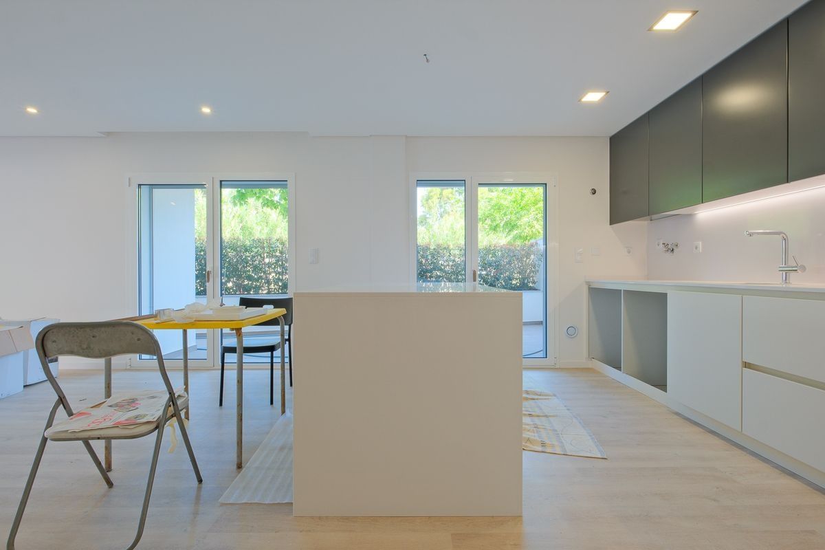 Arrenda-se Apartamento Quinta das Marianas Parede Caravelos