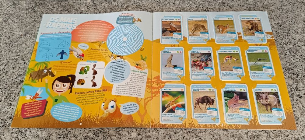 Caderneta Grande Álbum do Explorador Super Animais pingo doce Completa