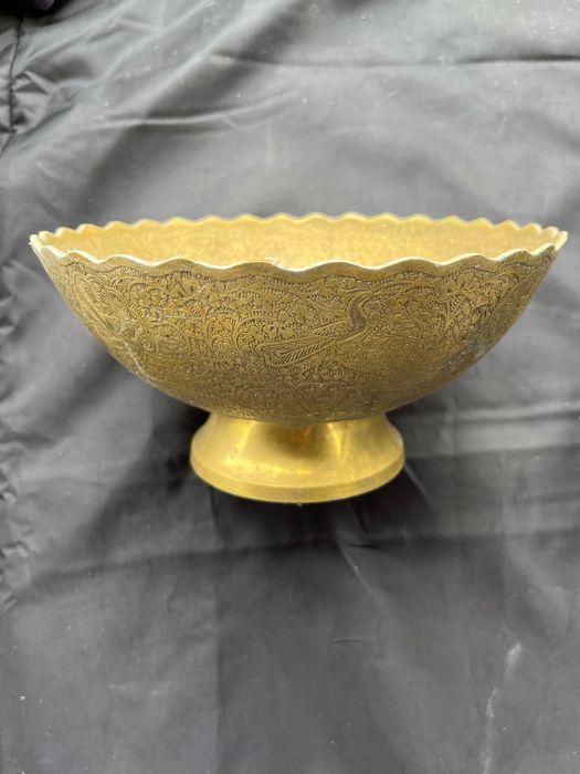 Mosiężna misa na owoce