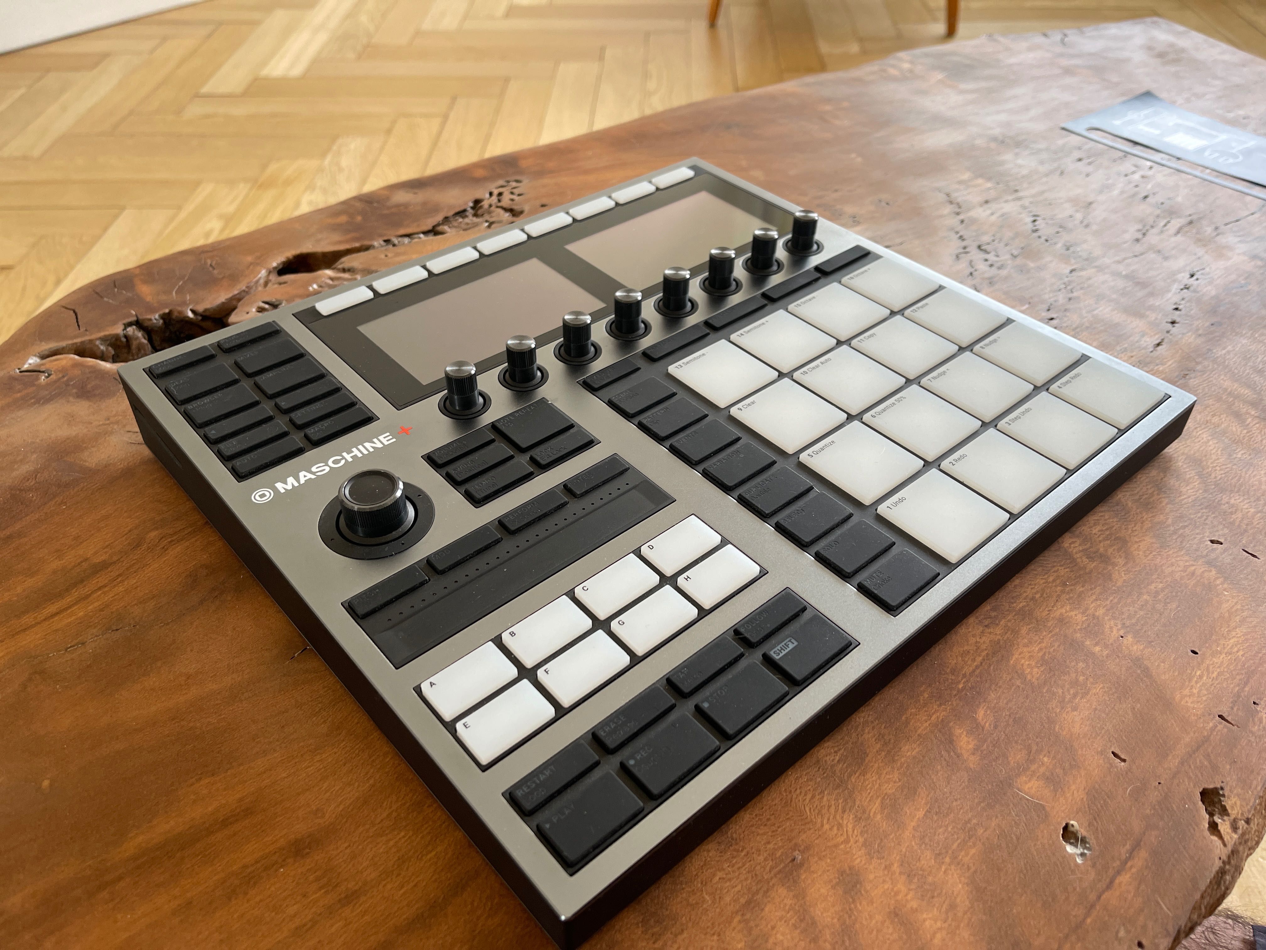 Native Instruments Maschine+ PLUS