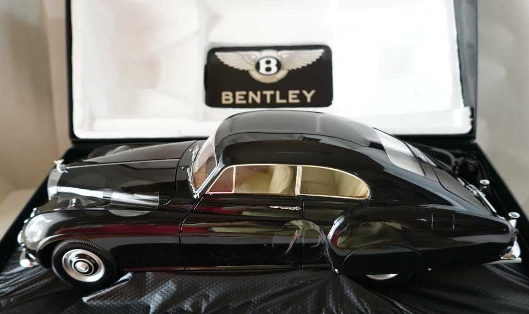 Miniatura Minichamps 1/18 Bentley R-Type Continental 1954