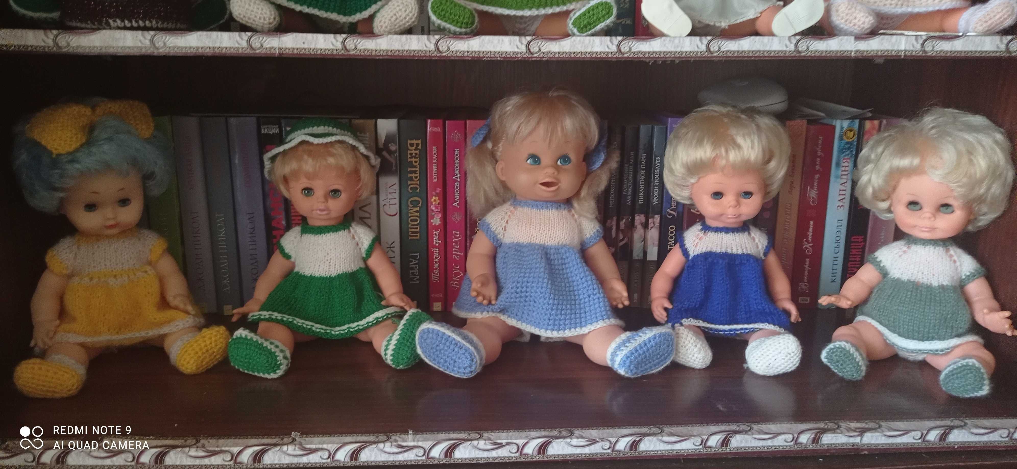 Ляльки красуні в одязі ручної роботи