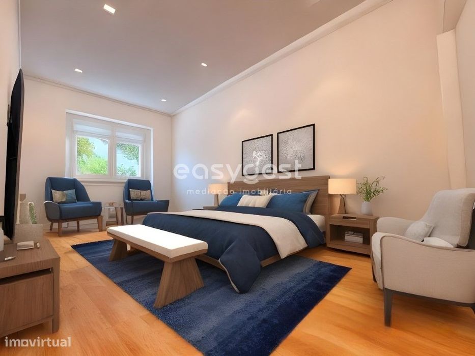 Apartamento T2 com Suite totalmente Renovado na Estrada de Benfica
