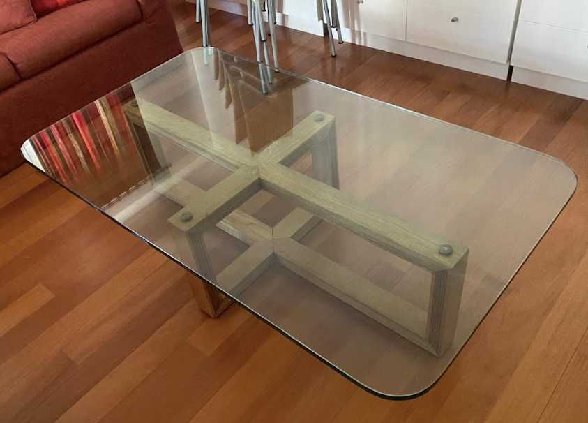 Mesa de centro - tampo de vidro